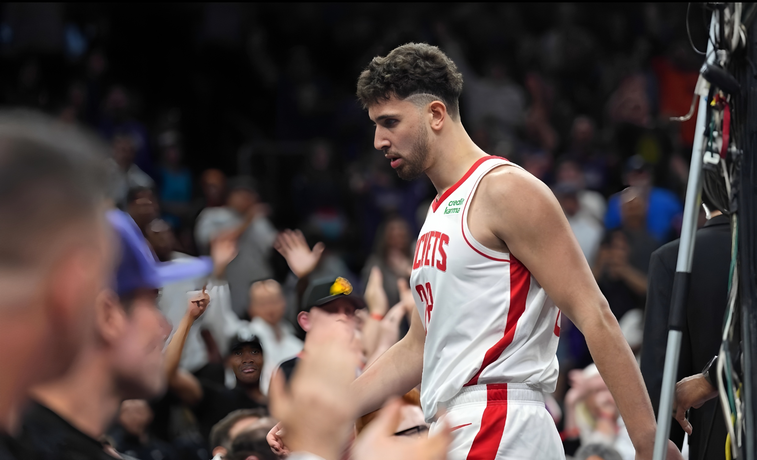 休斯敦火箭围绕意甲战术微调密尔沃基雄鹿窗口期手感冰凉，风云突变马赛今晨绝杀压哨看傻球迷 